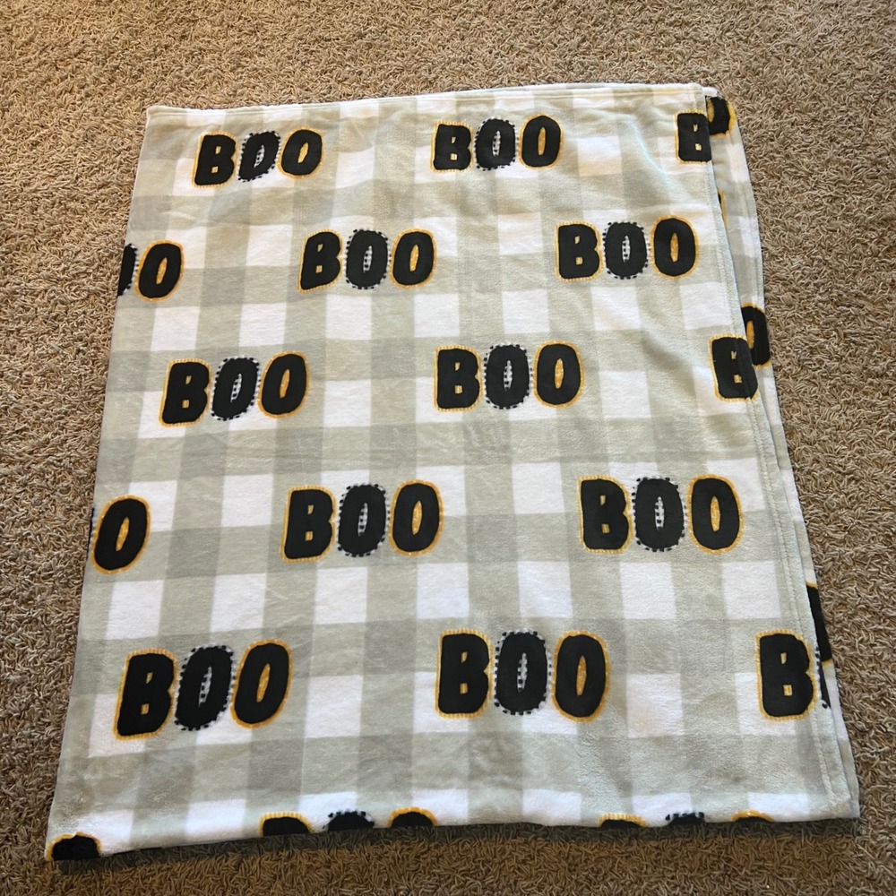 Halloween Boo Plush‎ Throw Blanket Grey White Buffalo Check Fleece 60x70